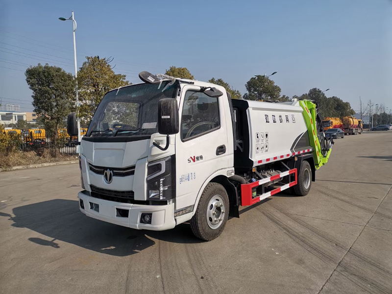 飛碟奧馳重載壓縮垃圾車(chē)