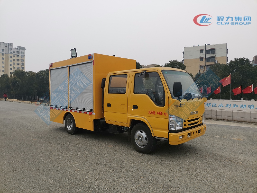 慶鈴雙排座工程救險車[1000-2000m3/h]