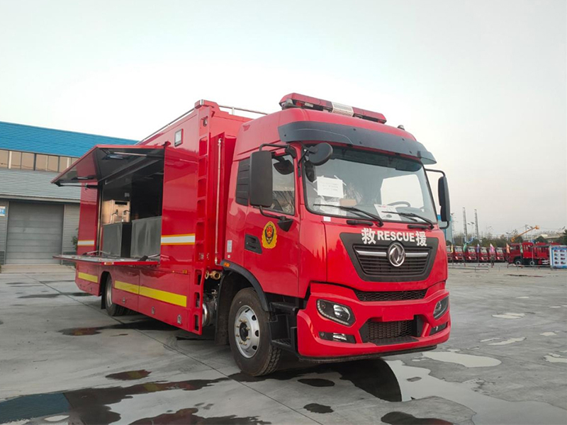 東風(fēng)天錦流動式炊事車